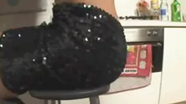 Mẹ và dì thưởng thức ...