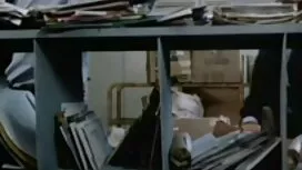 Nga trẻ cô gái yêu h ...