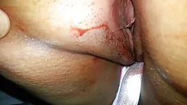 Nóng milf Ariella Fe ...